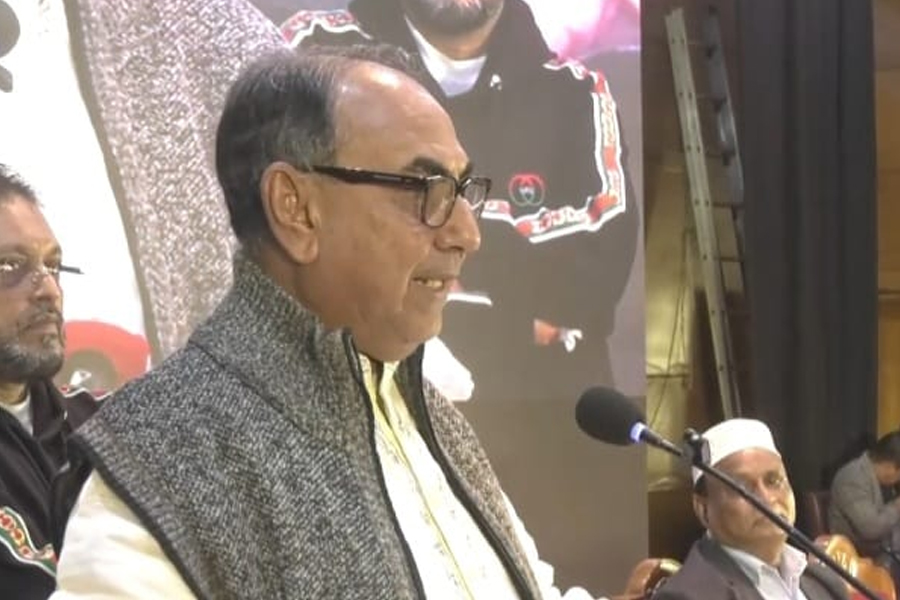 পায়ে পাড়া দিয়ে ঝগড়া বাঁধাতে চাচ্ছে আমি ঝগড়া করবো না