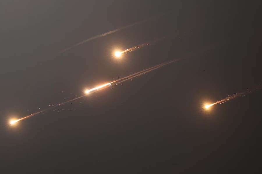 ট্রাম্পের ভাষণ শেষের পরই ইরানের ব্যাপক হামলা