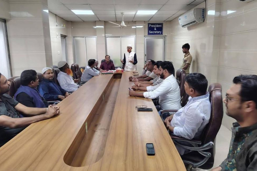 অনিয়ম-হয়রানির বিরুদ্ধে ঐক্যবদ্ধ ট্রাক মালিকরা