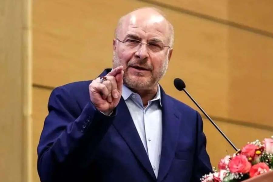 হরমুজে মার্কিন নৌ অবরোধে নত হবে না ইরান