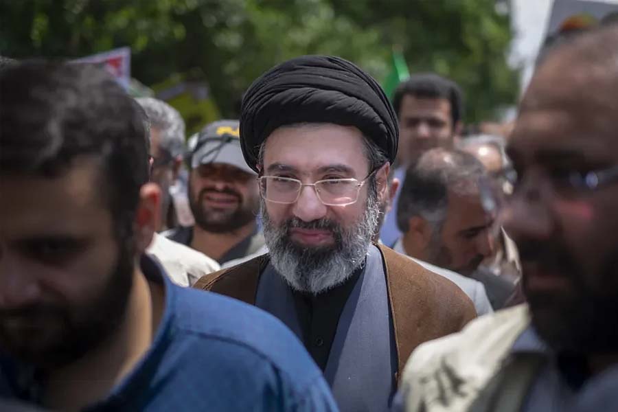 নতুন নেতার অধীনে প্রথম হামলা চালাল ইরান