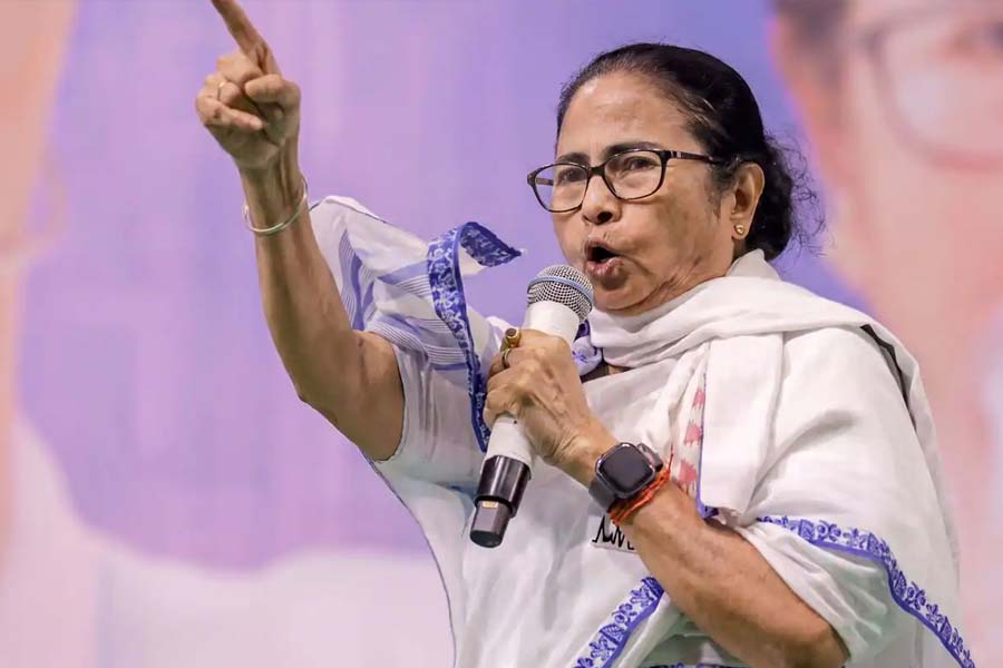 মমতার জরুরি ভিডিও বার্তা, যা বললেন