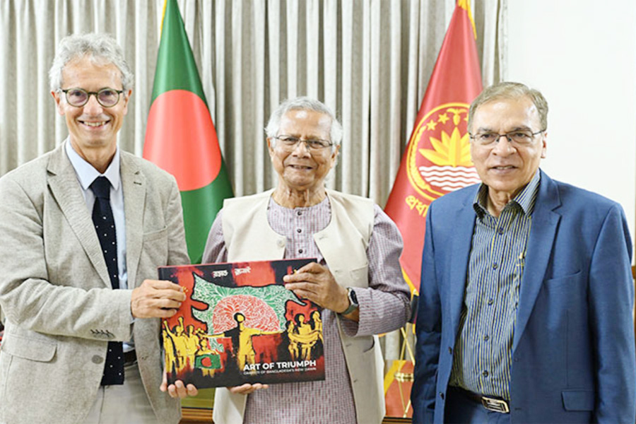 অর্থ পাচার রোধে কঠোর আন্তর্জাতিক আইনি কাঠামোর আহ্বান