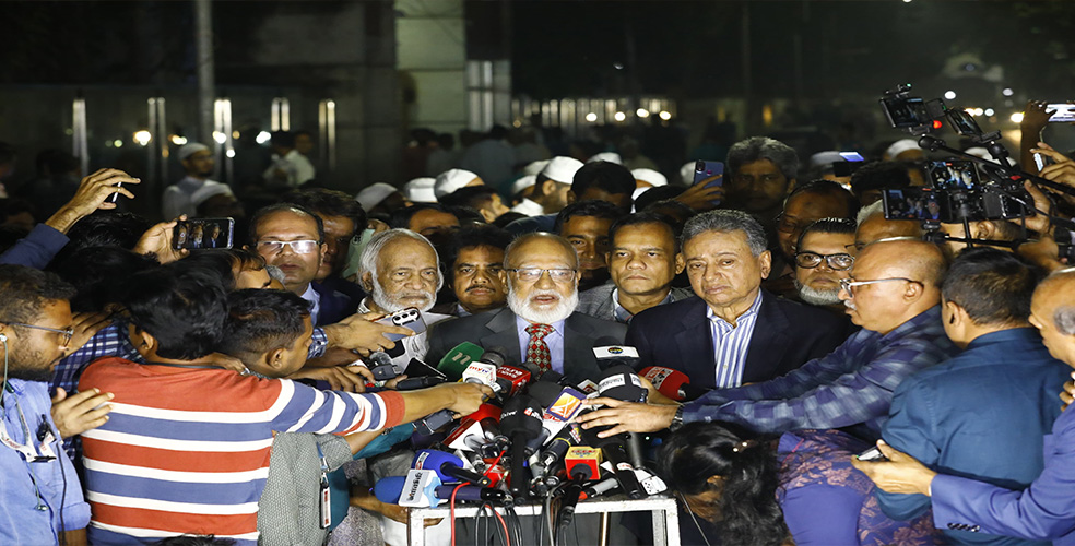 ষড়যন্ত্র রুখতে সরকারের পাশে থাকবে বিএনপি : মোশাররফ