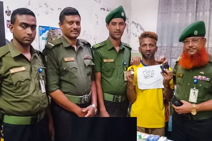 মুগদা হাসপাতালে মোটরবাইক চুরির চেষ্টা, যুবক আটক