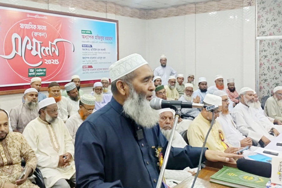 এখন মানুষ জামায়াতের দিকে তাকিয়ে আছে: মুজিবুর রহমান