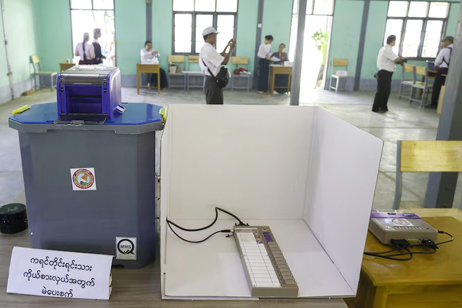 মিয়ানমারে ‘সাজানো’ নির্বাচনে তরুণদের অনীহা
