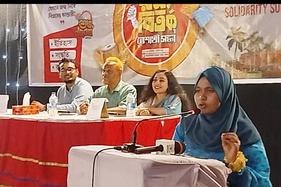 নববর্ষে বাকৃবিতে ‘আমার ফ্যাকাল্টিই সেরা’ শীর্ষক রম্য বিতর্ক অনুষ্ঠিত