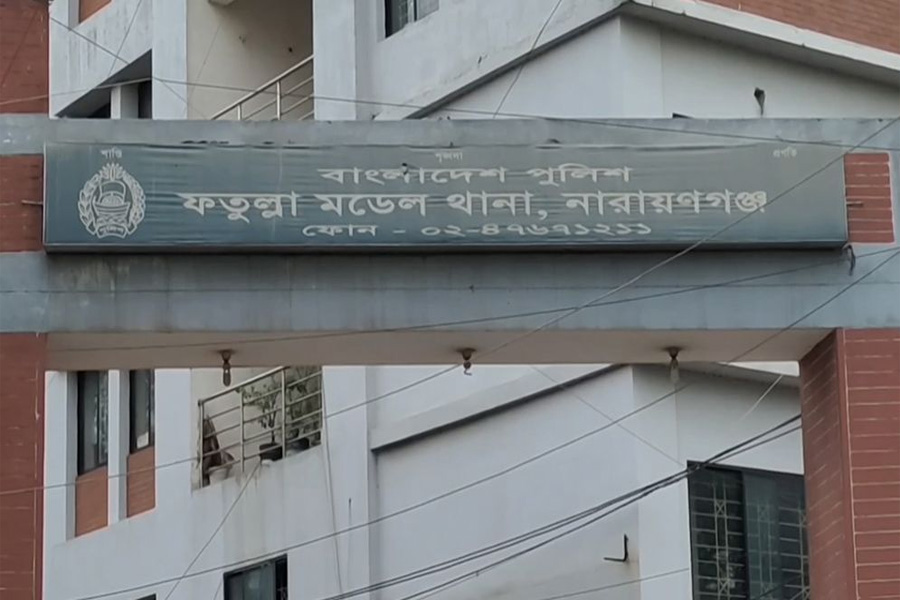 ফতুল্লায় শিশুকে ধর্ষণের অভিযোগ, গণপিটুনিতে আহত যুবক