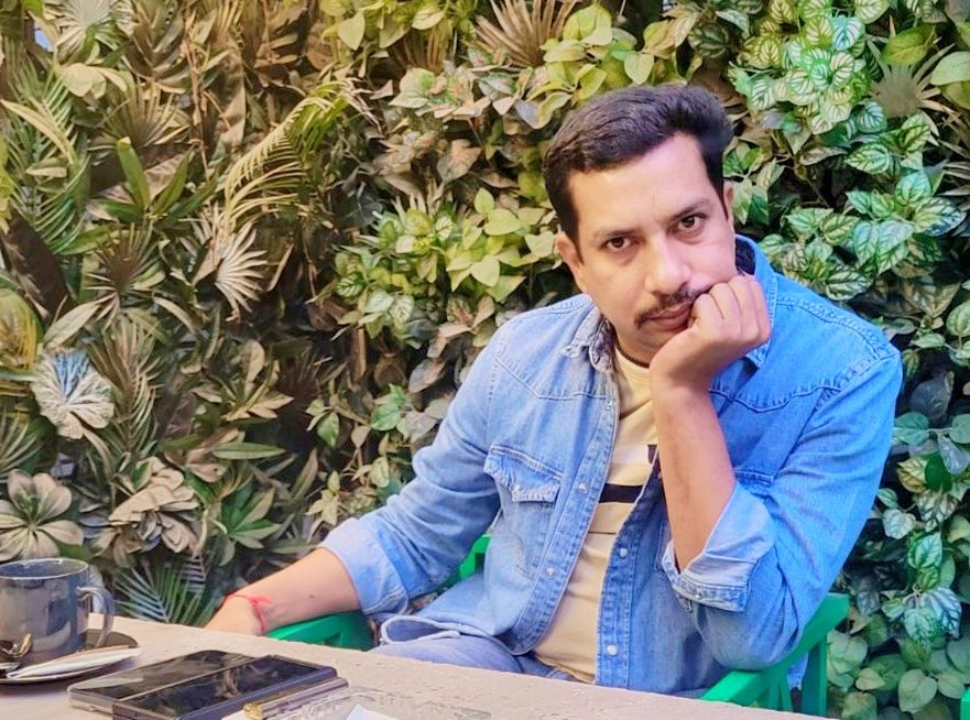 নতুন ইউনিফর্ম, পুরনো ভয়....