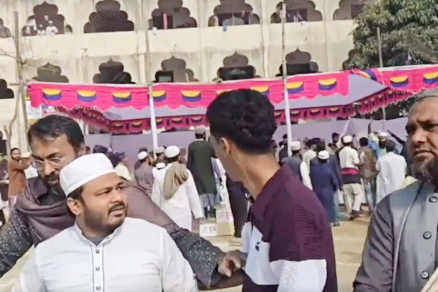 আরিফুল ইসলামের ওপর বিএনপি নেতাকর্মীর হামলা