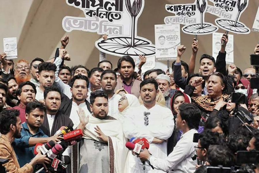 কবর জিয়ারতের মধ্য দিয়ে এনসিপির নির্বাচনি প্রচারণা শুরু