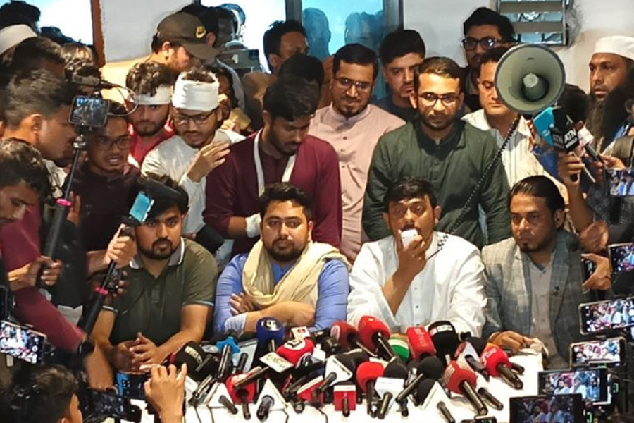 আঘাত এলে এখন থেকে পাল্টা আঘাত: নাহিদ ইসলাম