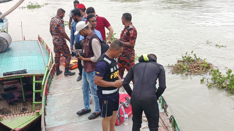 গুলি খেয়ে নিখোঁজ হৃদয়ের লাশ খুজতে তুরাগ নদীতে অভিযান