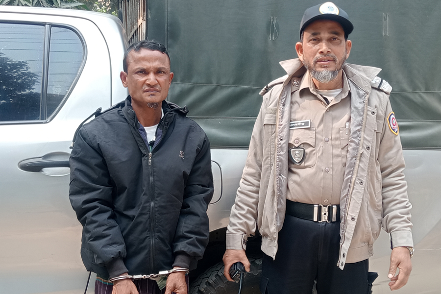 নবাবগঞ্জে গাঁজাসহ এক মাদক ব্যবসায়ী গ্রেপ্তার