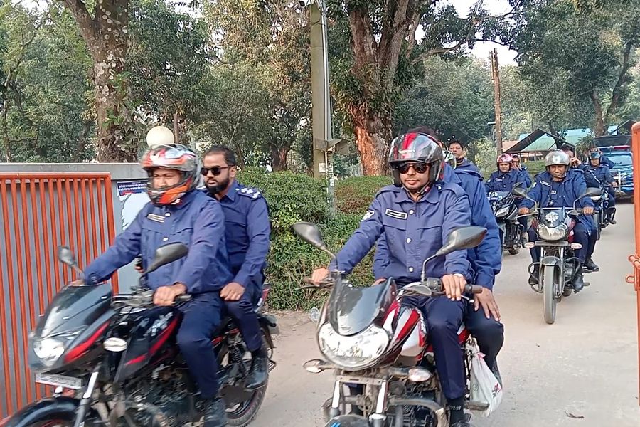 নবাবগঞ্জে ত্রয়োদশ নির্বাচনকে কেন্দ্র করে থানা পুলিশের টহল জোরদার