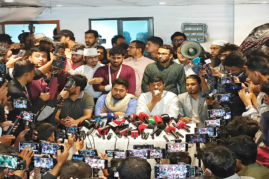 মির্জা আব্বাসকে বহিষ্কার করার আহ্বান নাসীরুদ্দীন পাটওয়ারীর