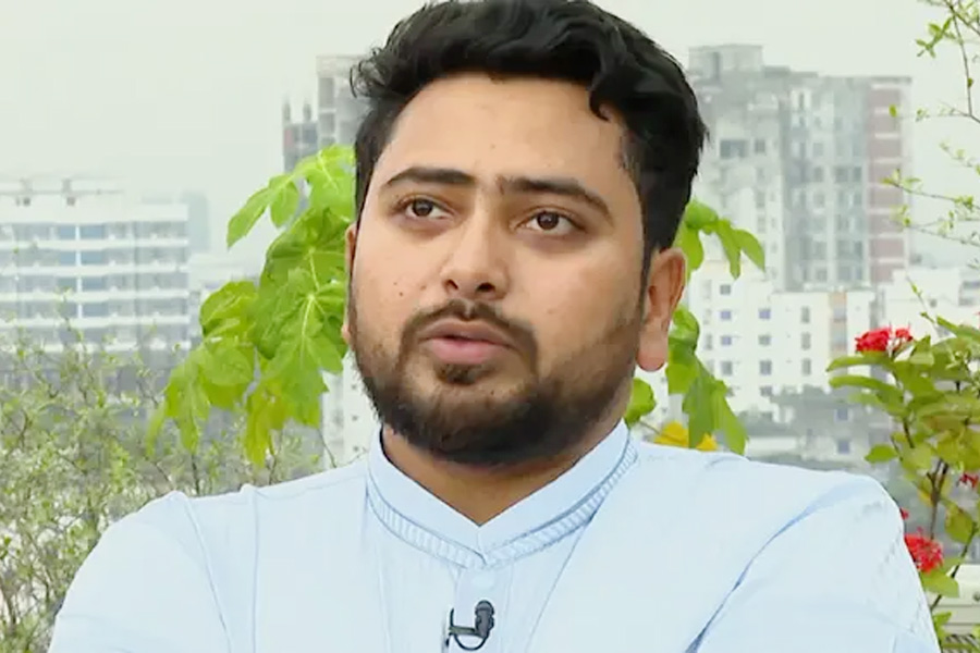 জাতীয় ঐক্যের নামে জনগণের সঙ্গে প্রতারণা হচ্ছে: নাহিদ ইসলাম