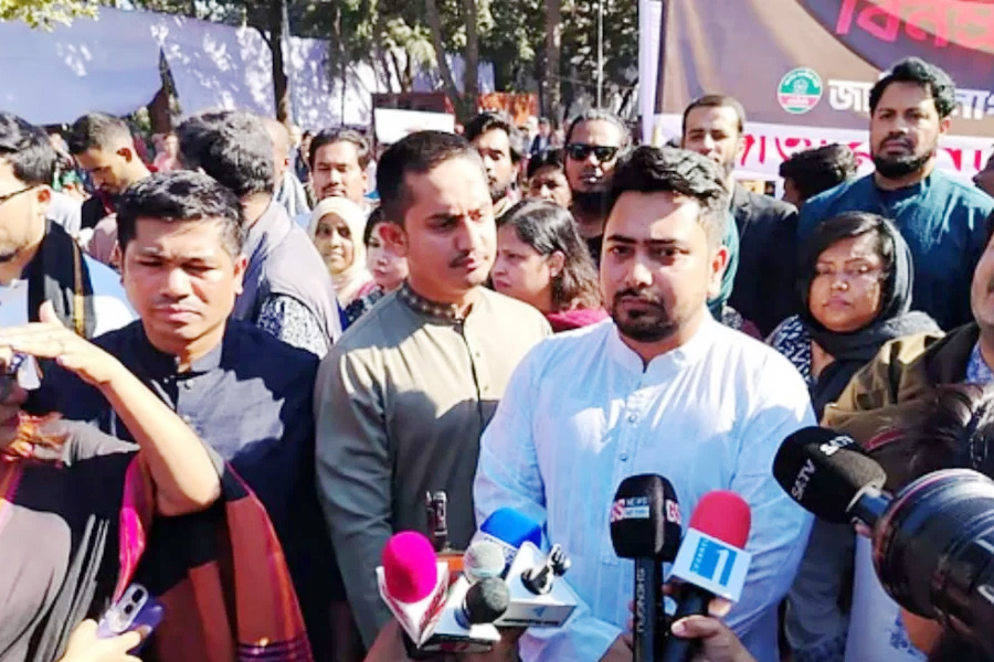 হাদির ওপর হামলা নির্বাচনবিরোধী ষড়যন্ত্র: নাহিদ ইসলাম