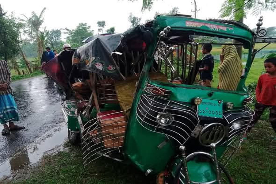 পূর্বধলায় বাস ও সিএনজির সংঘর্ষে নিহত ২, আহত ৩