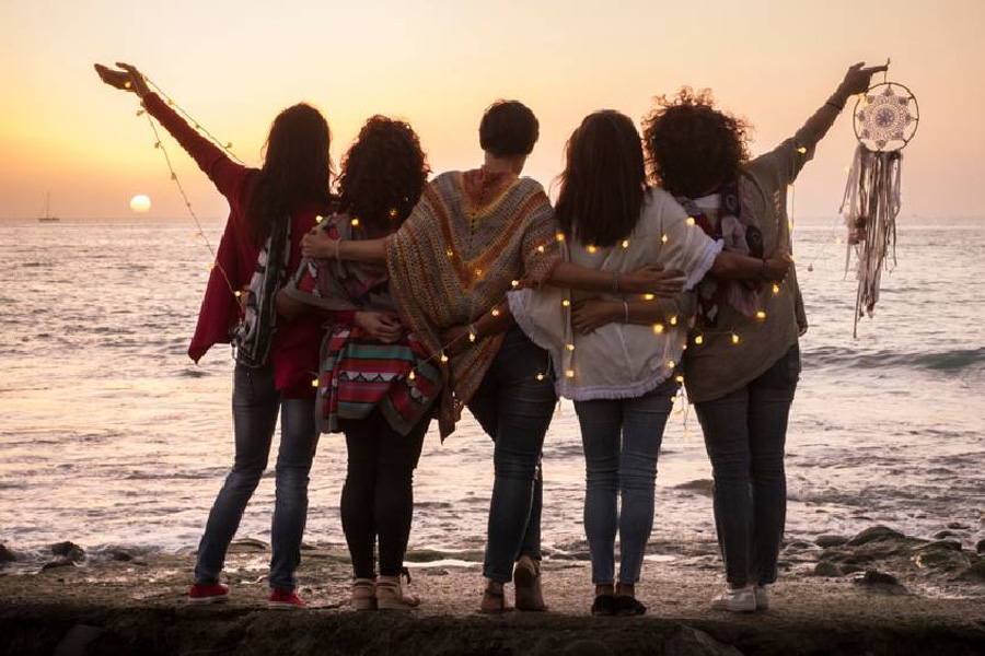 নতুন বন্ধু পাতানোর দিন আজ