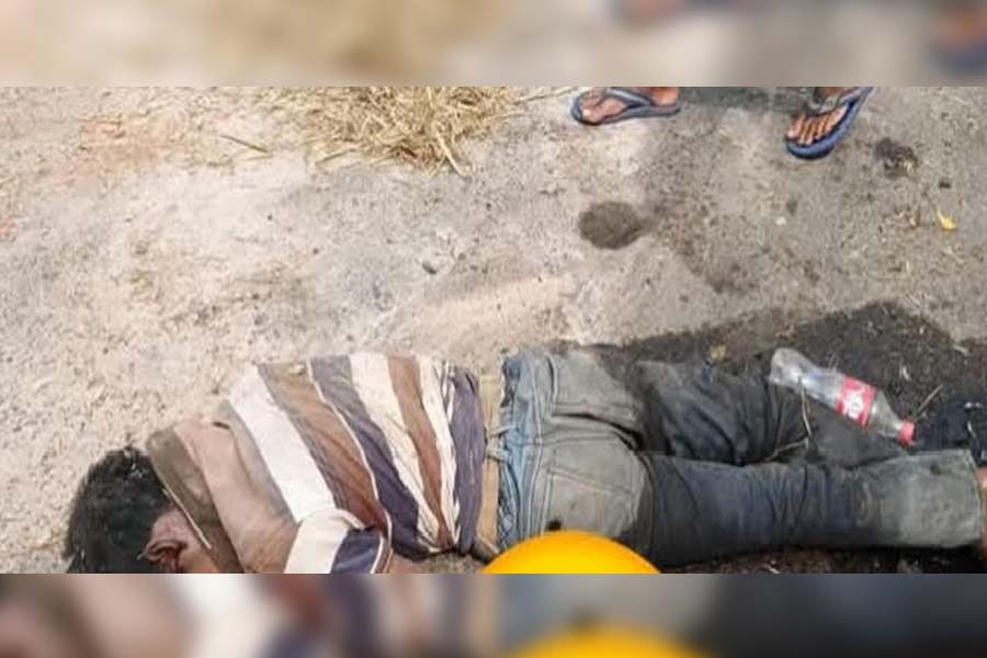 নড়াগাতীতে সড়ক দুর্ঘটনায় ১ জন নিহত