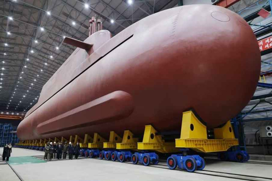 উত্তর কোরিয়ার নতুন পারমাণবিক সাবমেরিনের ছবি প্রকাশ