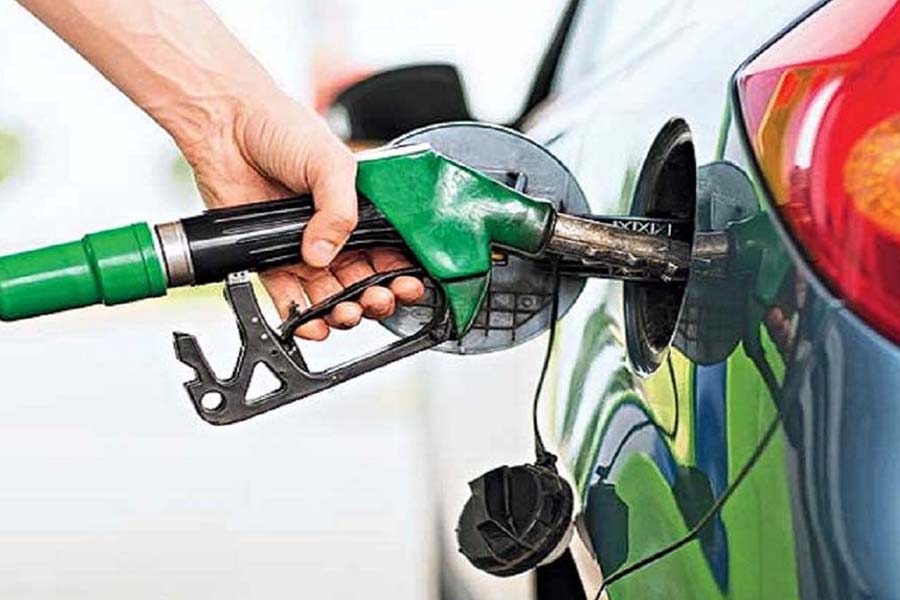 তেল কেনার সীমা বেঁধে দিয়েছে সরকার