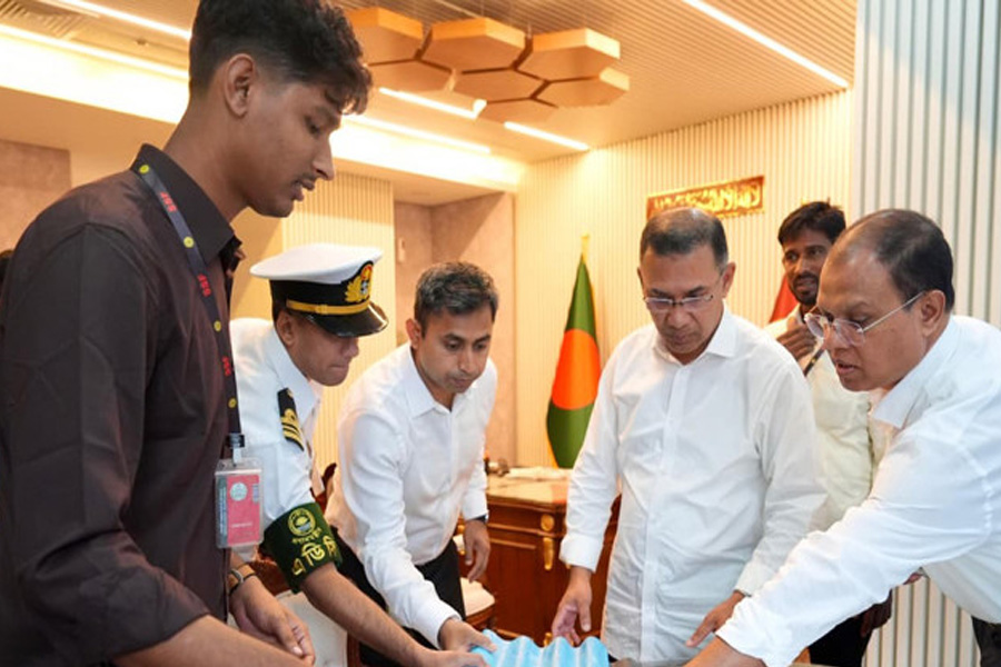 সাজ্জাদুলের উদ্ভাবিত পণ্য পরিদর্শন করলেন প্রধানমন্ত্রী