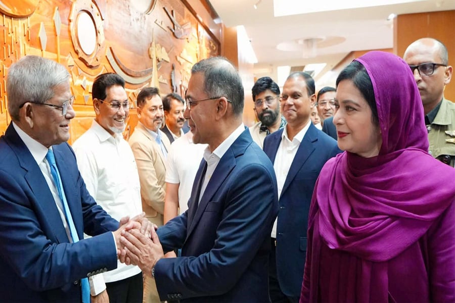 মালয়েশিয়ার উদ্দেশে ঢাকা ছাড়লেন প্রধানমন্ত্রী