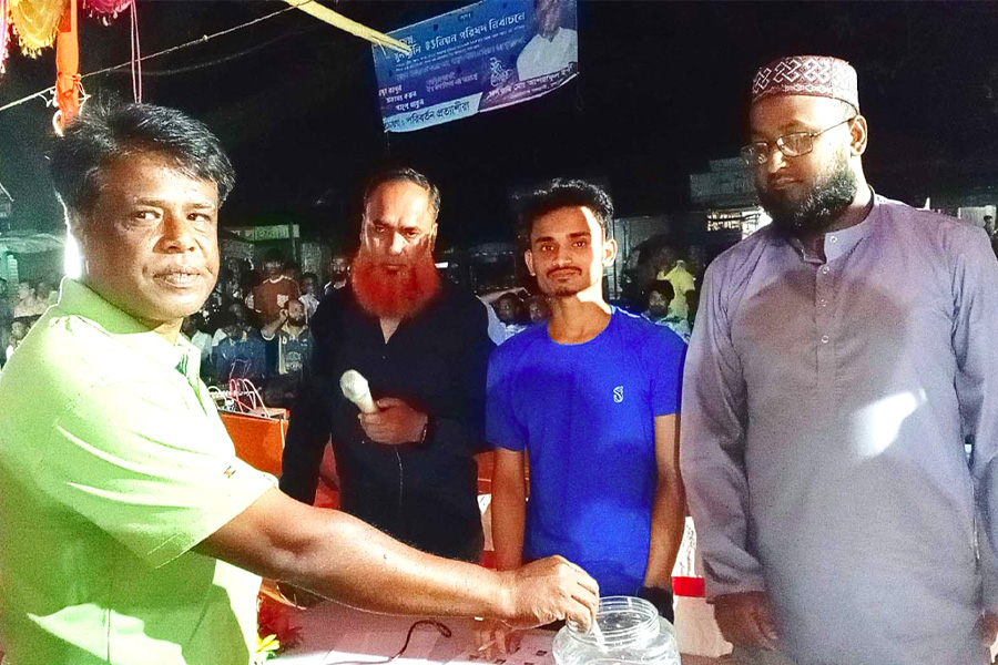 ঈশ্বরদীতে মুলাডুলি প্রিমিয়ার লীগ ৩-এর খেলোয়াড় নিলাম অনুষ্ঠিত