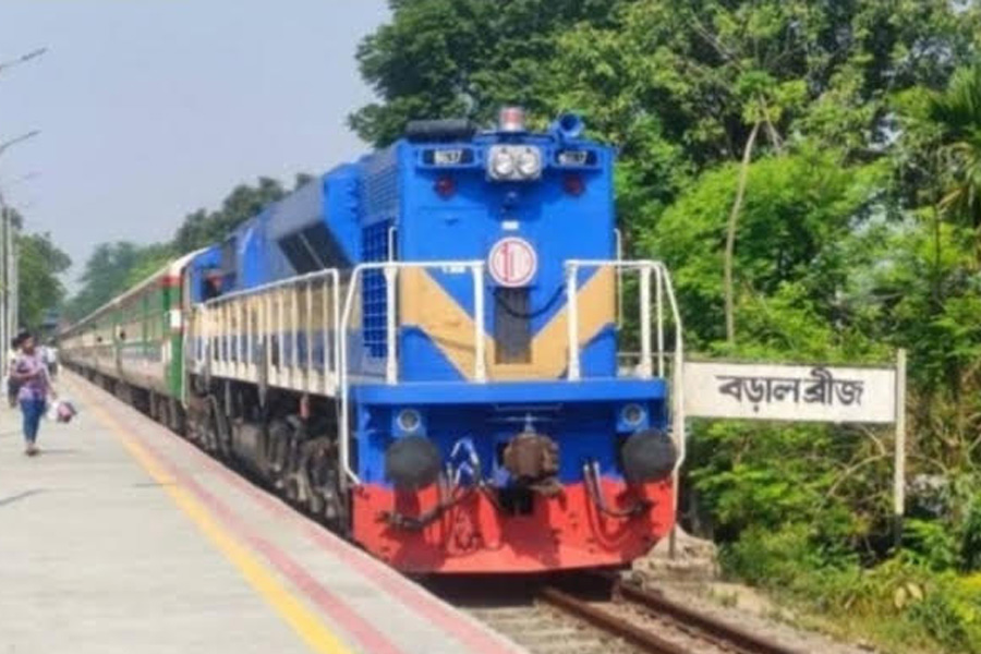 সংসদে বড়াল ব্রিজ ও চাটমোহর স্টেশনে ট্রেনের আসন সংখ্যা বৃদ্ধির দাবি