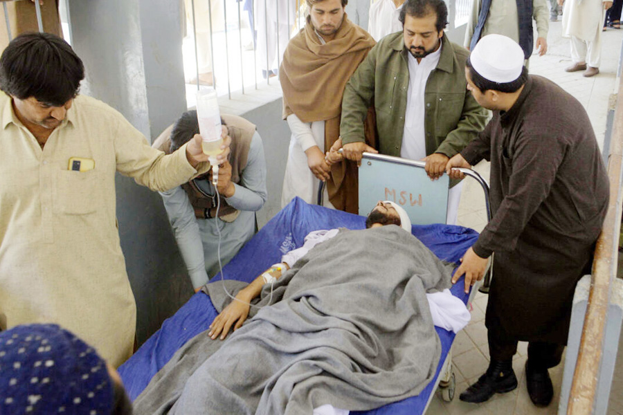 খাইবারে জোড়া বোমা বিস্ফোরণ ও গুলিতে নিহত ১৭