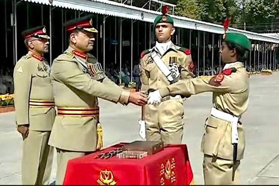 পাকিস্তানে সম্মাননা পেলেন বাংলাদেশ সেনাবাহিনীর জান্নাতুল মাওয়া