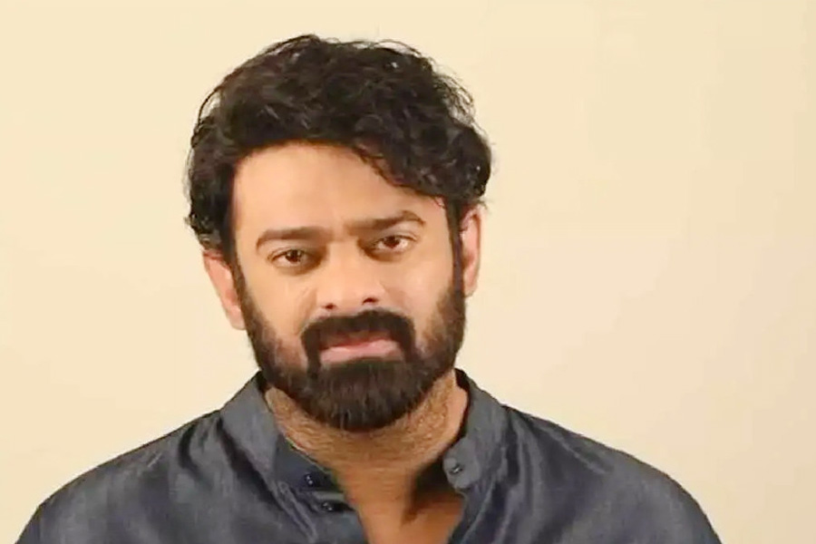 জাপানে ভয়াবহ ভূমিকম্প, প্রভাসকে নিয়ে দুশ্চিন্তা অনুরাগীদের