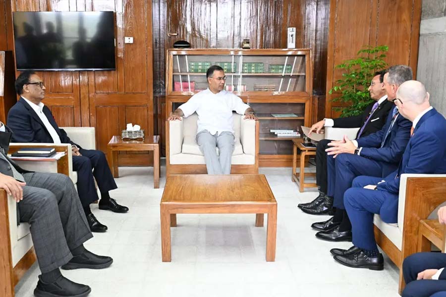 ইন্টারনেট সাশ্রয়ী করতে বাংলালিংক চেয়ারম্যানকে প্রধানমন্ত্রীর আহ্বান