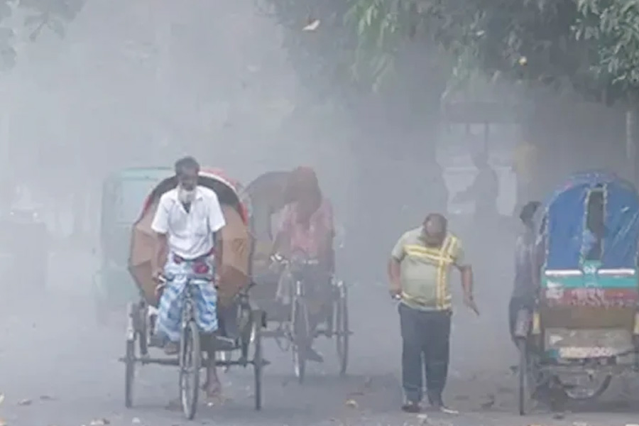 দূষণে দমবন্ধ ঢাকা, বিশ্ব তালিকায় আজ দ্বিতীয়