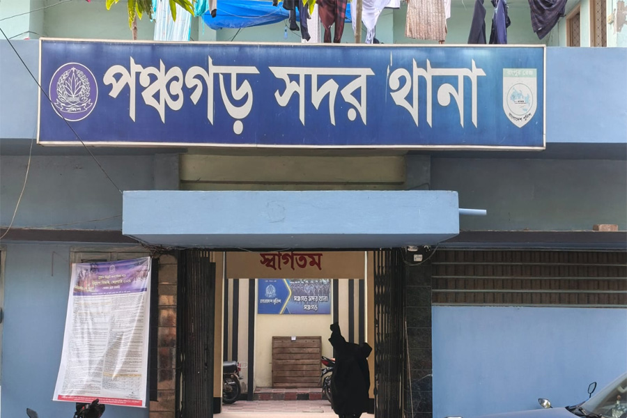 ঘর ঝাড়ু দেওয়ার কথা বলে শিশুকে ধর্ষণ