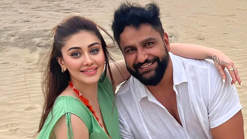 বুকের ট্যাটুতে প্রয়াত স্ত্রীর মুখাবয়ব আঁকলেন পরাগ