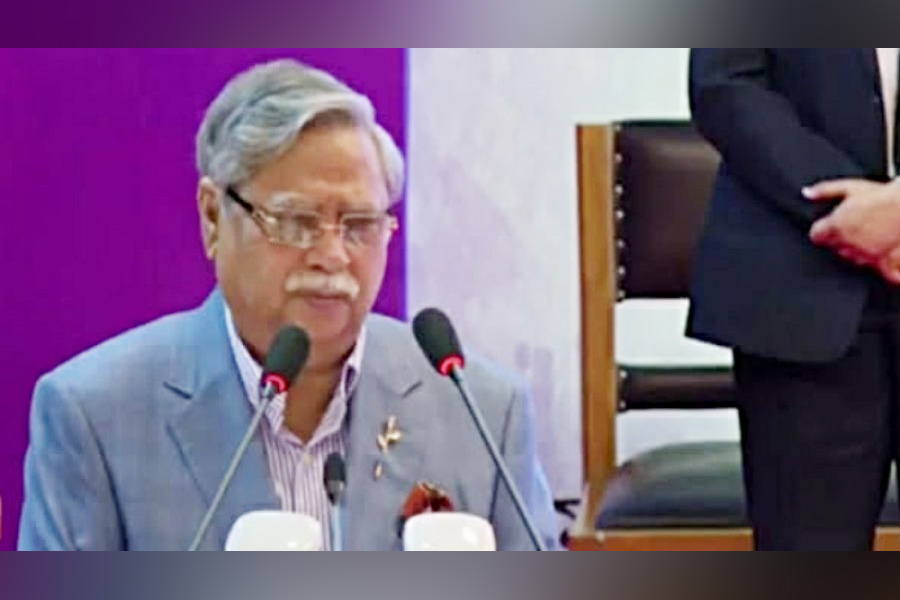 নারীর অংশগ্রহণ ছাড়া জাতীয় অগ্রগতি অসম্ভব: রাষ্ট্রপতি