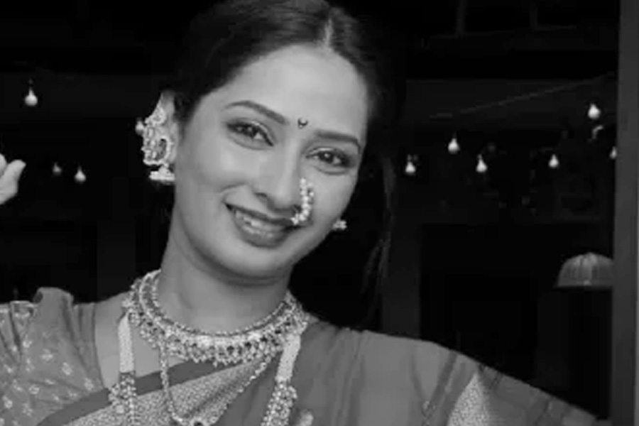 না ফেরার দেশে অভিনেত্রী প্রিয়া মারাঠে