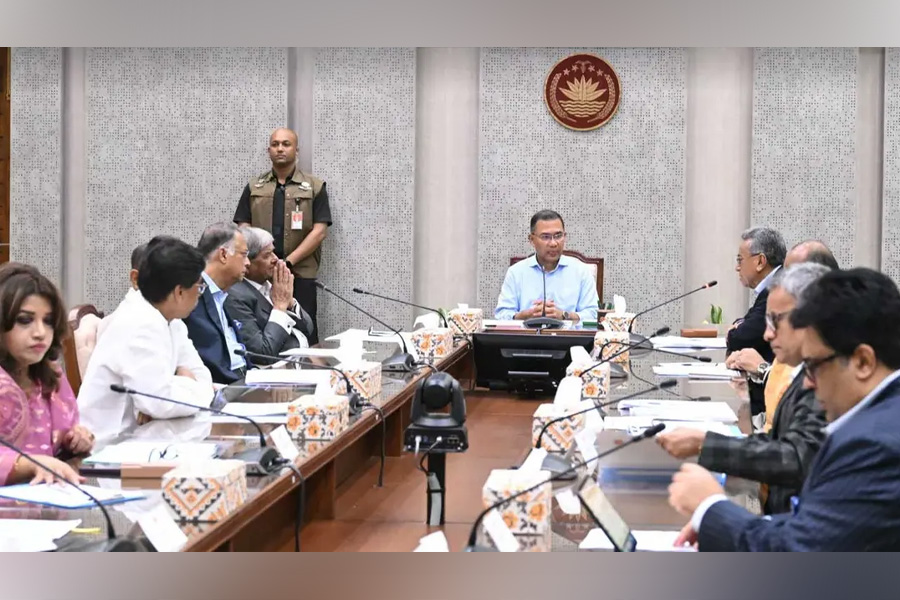 জ্বালানি পরিস্থিতি মোকাবিলায় প্রধানমন্ত্রীর বিশেষ সভা