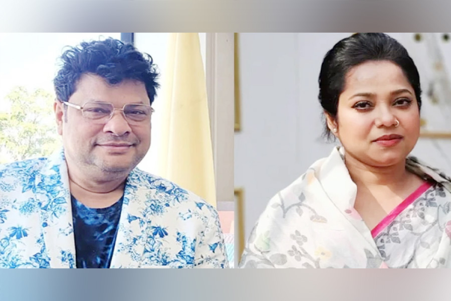 রবি চৌধুরীর অভিযোগে মুখ খুললেন ডলি সায়ন্তনী