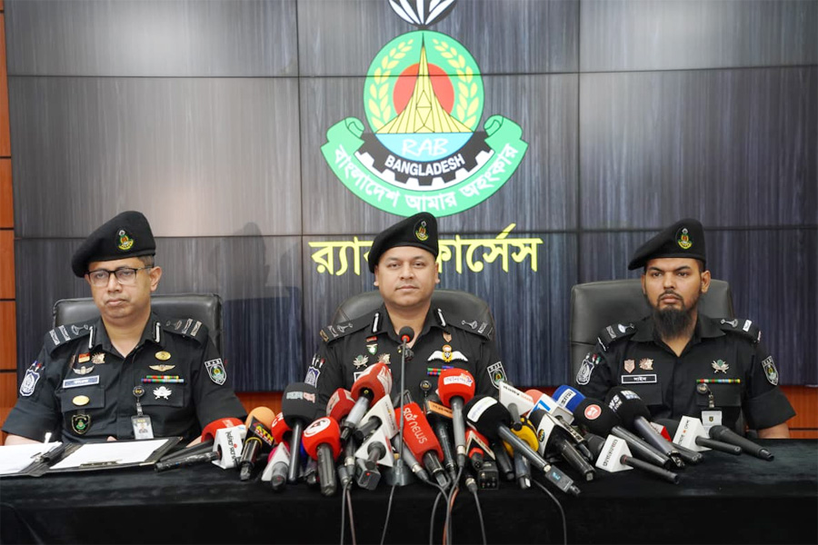 ওরা ডাকাত, আইনশৃঙ্খলা বাহিনী নয়