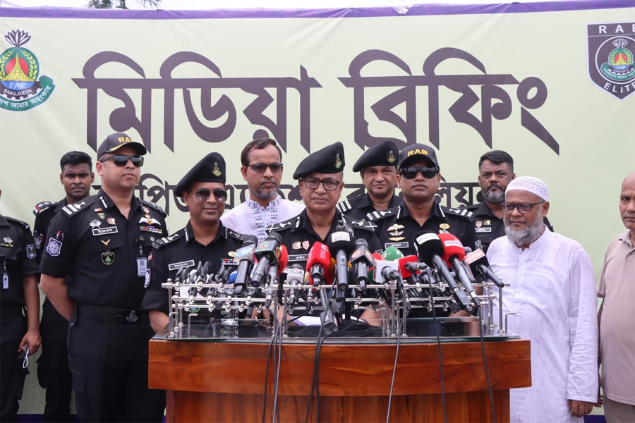 ঈদ ঘিরে পশুর হাটে র‌্যাবের নিরাপত্তা জোরদার