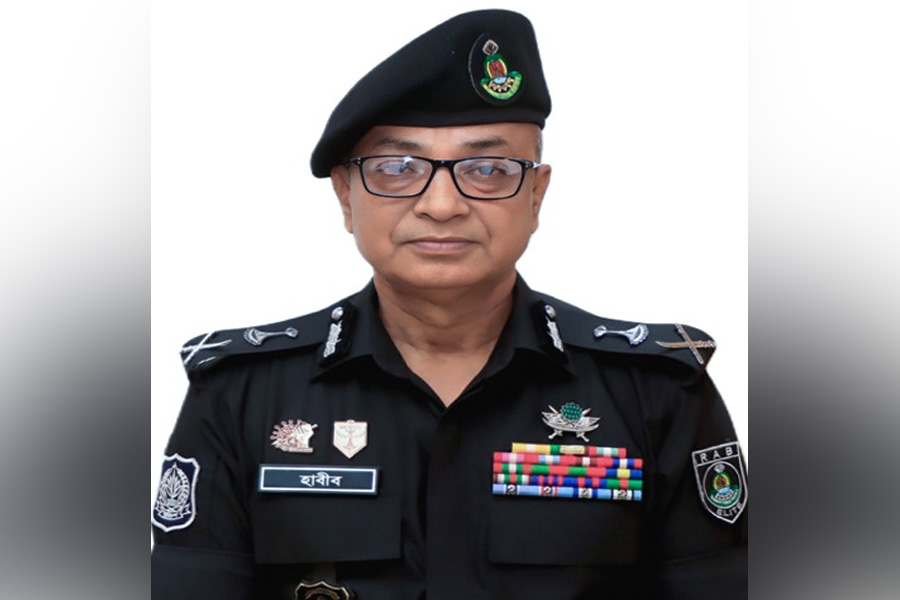 দায়িত্ব গ্রহণ করেছেন র্যাবের নতুন মহাপরিচালক আহসান হাবীব পলাশ
