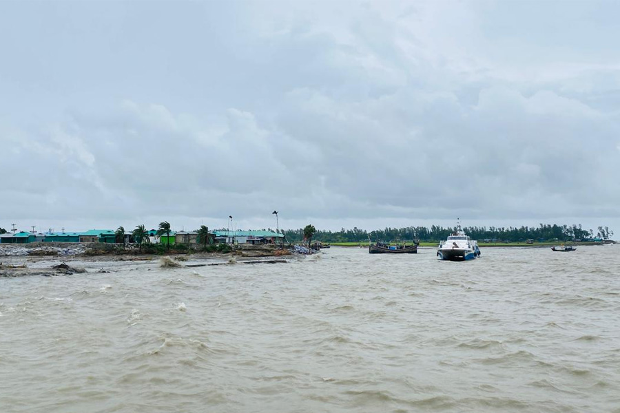বঙ্গোপসাগরে লঘুচাপ, উপকূলজুড়ে বৃষ্টি-ঝড়ো হাওয়া