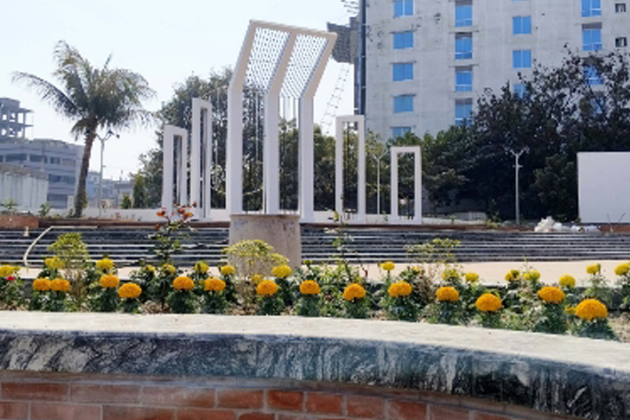 উদ্বোধনের অপেক্ষায় রাজশাহী কেন্দ্রীয় শহীদ মিনার