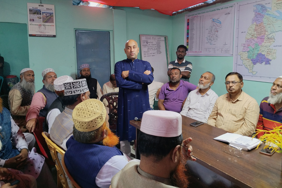 মাদরাসা প্রধানদের সঙ্গে মতবিনিময় করলেন এমপি হারুন