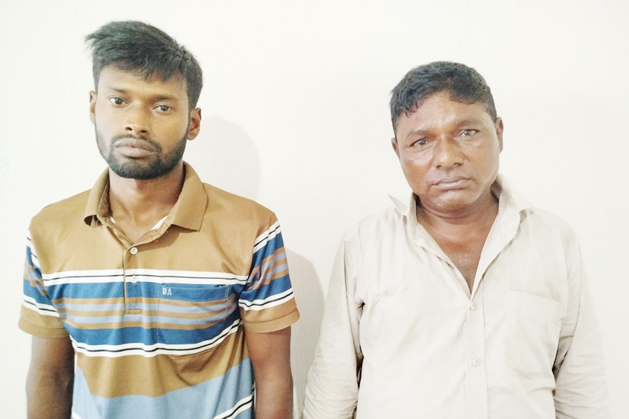 পাংশায় মুরগী খামারের নামে প্রতারণা, গ্রেপ্তার ২